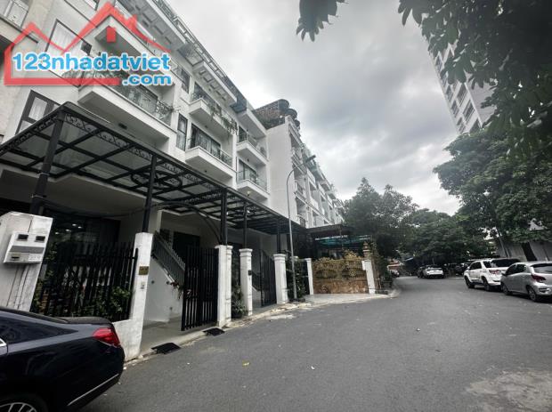 Bán nhà Liền Kề KĐT Hạ ĐÌnh 107m2, xây 5 tầng, thang máy. Giá thương lượng