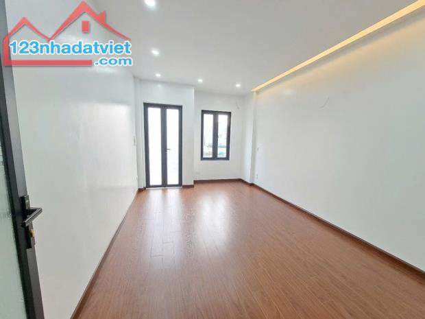 BÁN NHÀ ĐẸP MỚI TINH – HOÀNG MAI, HOÀNG VĂN THỤ – THANG MÁY – 3 BƯỚC RA PHỐ  Giá: 7,6 tỷ – - 4