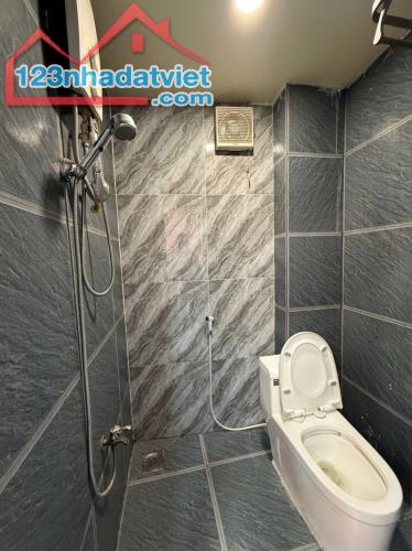 KHU VIP PHAN XÍCH LONG, 2 TẦNG KIÊN CỐ HOÀN CÔNG ĐỦ,  CHỈ 3.X TỶ TL - 2