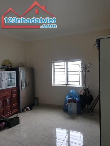 BÁN NHÀ ĐẸP 1.65 TỶ 3 TẦNG 47M2  KHU VỰC TRẦN QUANG KHẢI - 4