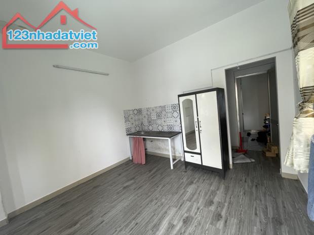 Bán gấp nhà hẻm xe tải thông Đình Phong Phú, Tăng Nhơn Phú B, 135m2, ngang 9m, 4 tỷ XXX - 1