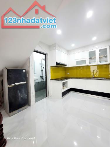 Bán nhà 3 tầng sạch đẹp về ở luôn ngõ 109 Trại Lẻ - 1