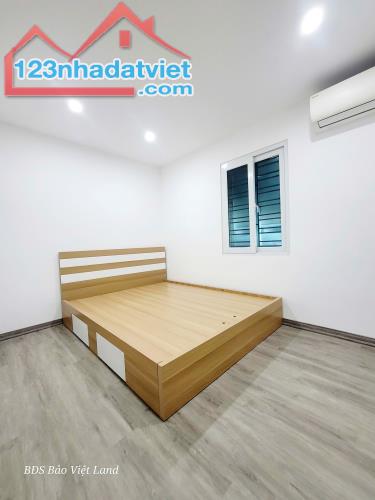 Bán nhà 3 tầng sạch đẹp về ở luôn ngõ 109 Trại Lẻ - 2