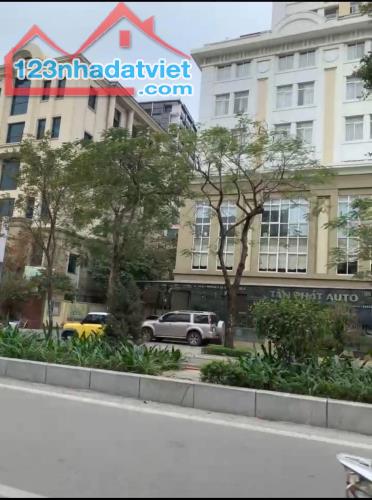 BÁN GẤP NHÀ PHỐ TRỊNH CÔNG SƠN LẠC LONG QUÂN TÂY HỒ 108M 3 TẦNG SÁT OTO GẦN HỒ NHỈNH 17 TỶ - 1