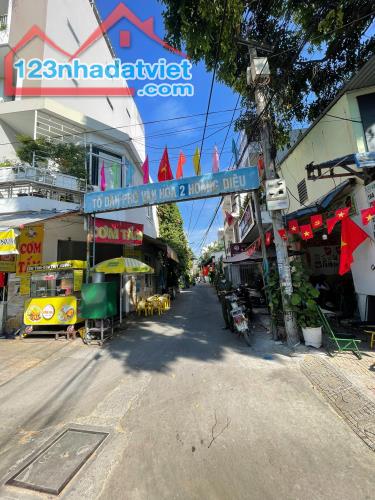 BÁN NHÀ 2,5 TẦNG NGANG GẦN 5M HẺM OTO VỪA Ở VỪA KINH DOANH ĐƯỜNG HOÀNG DIỆU NT - 1