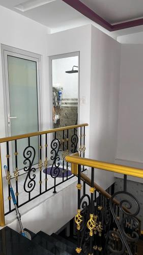 BÁN NHÀ 2,5 TẦNG NGANG GẦN 5M HẺM OTO VỪA Ở VỪA KINH DOANH ĐƯỜNG HOÀNG DIỆU NT - 4