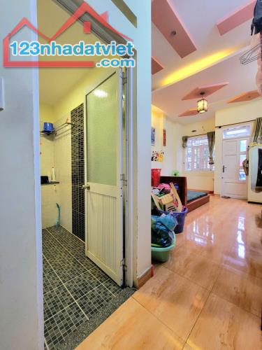 MẶT TIỀN DUY TÂN - P15 PHÚ NHUẬN - CHÍNH CHỦ GẤP BÁN - NHÀ 4 TẦNG BTCT - 9.2 TỶ - TL TỐT - 2