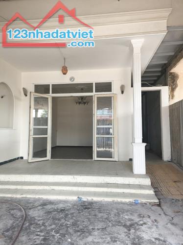 Bán nhà HXT Huỳnh Thị Mài ,Tân Hiệp ,Hóc Môn , DT150 m2 . Giá chỉ  4.8 tỷ (TL)