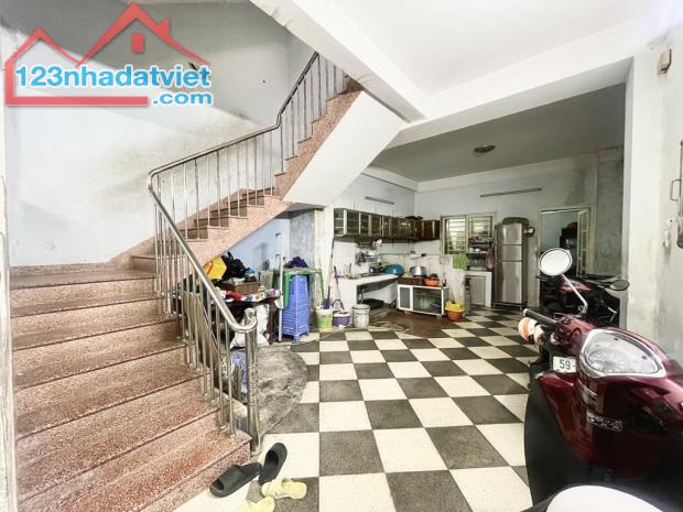 BÁN NHÀ 5 TẦNG MẶT TIỀN ĐƯỜNG SỐ - PHƯỜNG TÂN THÀNH - TÂN PHÚ . Dt 160M .. GIÁ 25 TỶ - 2