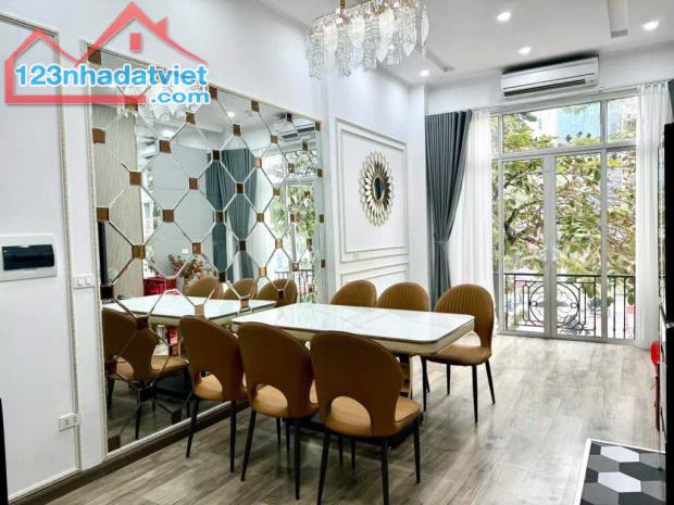Cần bán nhà lô góc đẹp 3 siêu thoáng Hào Nam - Đống Đa Dt:95m2 giá 14Tỷ - 2