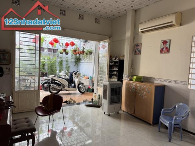 BÁN NHÀ CẤP 4 - HẺM Ô TÔ THÔNG - NGUYỄN VĂN CÔNG, P.3, GÒ VẤP - DT 107m2 (5x21) - 7.9 TỶ - 1