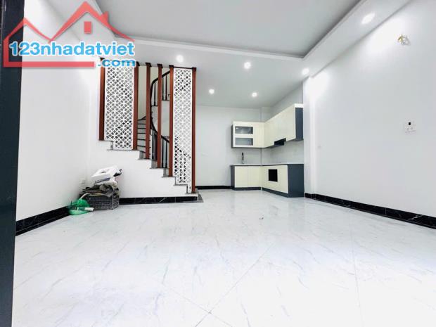 TRƯƠNG ĐỊNH-DT 50m x 6 TẦNG, CHỐT QUANH 7 TỶ-FULL NỘI-NỞ HẬU-HAI THOÁNG-GẦN Ô TÔ - 1