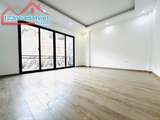 TRƯƠNG ĐỊNH-DT 50m x 6 TẦNG, CHỐT QUANH 7 TỶ-FULL NỘI-NỞ HẬU-HAI THOÁNG-GẦN Ô TÔ - 2