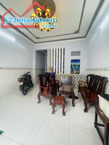 BÁN NHÀ 2 TẦNG, 130M2, NGÕ LÊ ĐÌNH CẨN, TÂN TẠO, BÌNH TÂN - GIÁ CHỈ 6.5 TỶ - SỔ HỒNG - 1