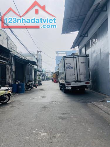 BÁN NHÀ 2 TẦNG, 130M2, NGÕ LÊ ĐÌNH CẨN, TÂN TẠO, BÌNH TÂN - GIÁ CHỈ 6.5 TỶ - SỔ HỒNG - 3