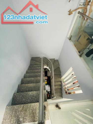 BÁN NHÀ 2 TẦNG, 130M2, NGÕ LÊ ĐÌNH CẨN, TÂN TẠO, BÌNH TÂN - GIÁ CHỈ 6.5 TỶ - SỔ HỒNG - 4