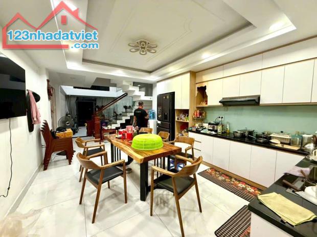 🌹Căn nhà 5 tầng kiên cố, đẹp chỉn chu – ngay trung tâm Thới An, Q12 đang chờ gia chủ mới! - 2