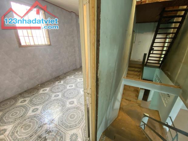 Cho thuê nhà mặt tiền Nguyễn Sơn, Tân Phú – vị trí đắc địa, phù hợp kinh doanh – 230m², 2 - 3