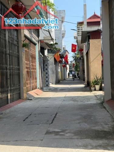 BÁN ĐẤT TẶNG NHÀ 4 TẦNG - ĐẸP TỪNG cm. - 1