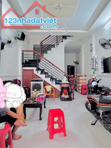 NHÀ BÁN QUANG TRUNG GV - GẦN CHỢ HẠNH THÔNG TÂY & CV LÀNG HOA - DT 48M² - 2 TẦNG CHỈ 4.X T - 1