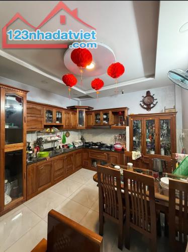 HXH Lạc Long Quân, P.10, Tân Bình, DT: 4 X 12m, Bốn tầng, giá 6 tỷ 9. - 1