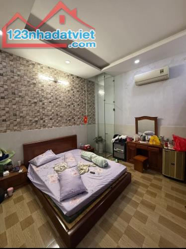 HXH Lạc Long Quân, P.10, Tân Bình, DT: 4 X 12m, Bốn tầng, giá 6 tỷ 9. - 3