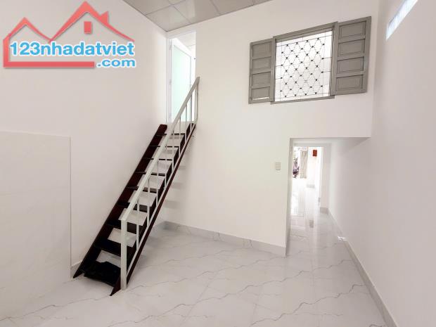 BÁN NHÀ MỚI - NGAY TRUNG TÂM NHA TRANG, GẦN CẦU HỘ - GIÁ TỐT CHỈ 3 TỶ 3 🌟 - 3