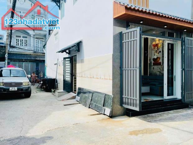 LÔ GÓC HAI MẶT TIỀN 7M - GIÁP QUANG TRUNG - GÒ VẤP - GIÁ 4.5 tỷ