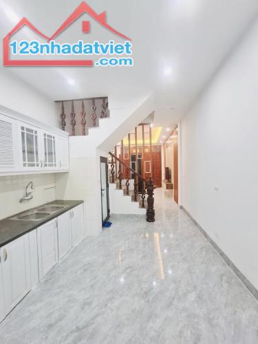 Bán nhà phân lô Hoàng Mai - mặt ngõ rộng thông oto chạy , dt 38M * 4T giá 7.35 tỷ SĐCC - 2