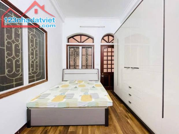 CHÍNH CHỦ BÁN  MỘT CĂN SIÊU PHẨM 1 NGOẶT VÀO NHÀ,NGÕ RỘNG THĂNGE TẮP , BA BƯỚC RA PHỐ,  KH - 2