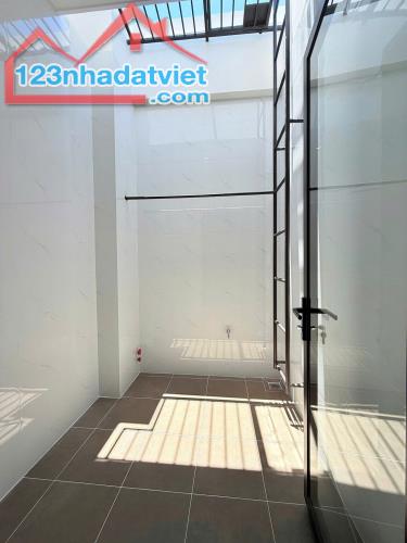 Bán nhà 1 trệt 2 lầu đúc 3 tấm đường Trương Công Định - Phường 7 - Trung Tâm Vũng Tàu