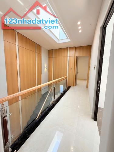 Bán nhà 1 trệt 2 lầu đúc 3 tấm đường Trương Công Định - Phường 7 - Trung Tâm Vũng Tàu - 1