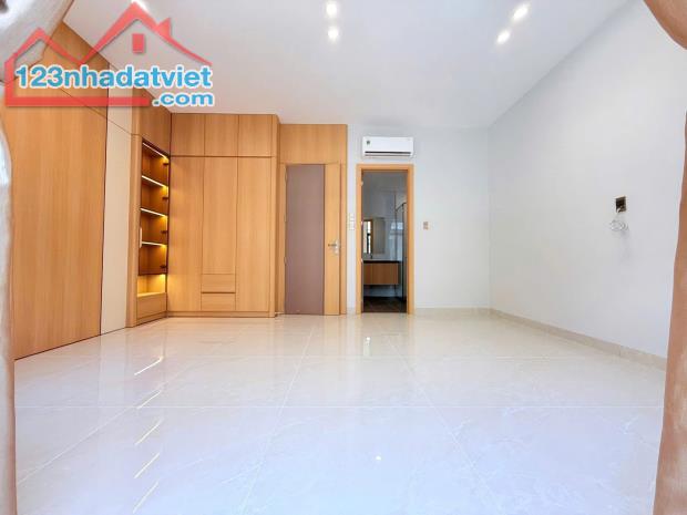 Bán nhà 1 trệt 2 lầu đúc 3 tấm đường Trương Công Định - Phường 7 - Trung Tâm Vũng Tàu - 2