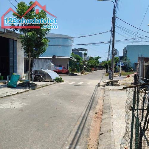 NHÀ C4-MẶT TIỀN ĐÀ SƠN 5-GẦN TRƯỜNG ĐH DUY TÂN-DT 100m2/5m. CHỈ HƠN 2 TỶ