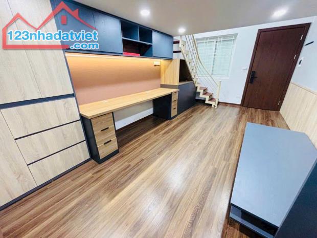 Bán căn hộ tập thể Minh Khai -dt 45M -2PN khép kín full nội thất giá 2.45 tỷ SĐ chính chủ