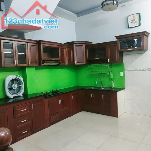BÁN NHÀ -QUANG TRUNG P8 GÒ VẤP, XE HƠI , DT 56M2 (4.2mX13.5m)-  4TẦNG - 4PN KHÉP KÍN SÂN - 4