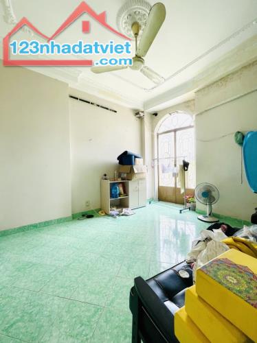 BÁN NHÀ MẶT TIỀN 40M2 5 TẦNG NGANG 6M 5 PN KD ĐỈNH TRƯỜNG SA GẤP BÁN 9.2 TỶ. - 3