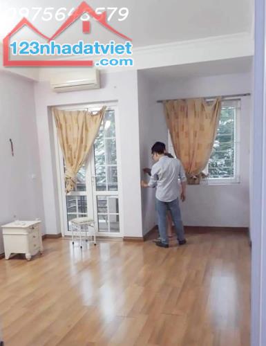Bán nhà Văn Quán 100m Phân lô Ô tô tránh 2 thoáng kinh doanh tốt