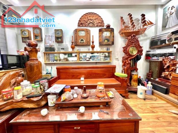 💥💥SIÊU PHẨM ĐƯỜNG LÁNG – ĐỐNG ĐA – Ô TÔ TRÁNH – KINH DOANH – GẦN PHỐ – 44M, GIÁ 18.5 TỶ