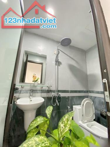 Nhà Đẹp- Ở Ngay- Ngõ Nông - Văn Chương-Đống Đa - Dt : 23m2/4 tầng*nhỉnh 5 tỷ - 4