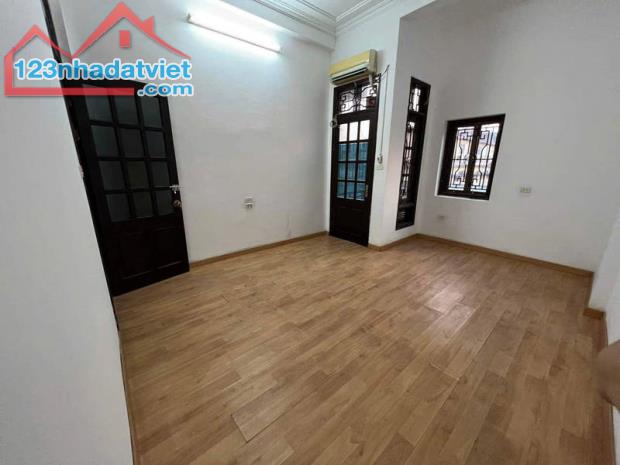 VIP ĐỐNG ĐA - PHÂN LÔ CÁN BỘ - 2 THOÁNG - Ô TÔ ĐỖ CỬA - NGÕ THÔNG - DÒNG TIỀN        52m x - 1