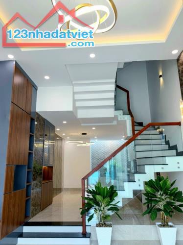 Bán nhà 4 tầng, 90m², 4PN, 5WC, Q.2, 8.2 tỷ, sổ hồng - 1