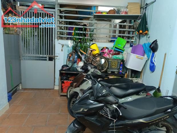 Bán Nhà Phố Núi Trúc 32m2 nhà C4 Chủ mới về đầu tư xây 5-6 tầng thang máy ở sướng kết hợp - 2