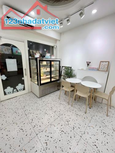 SANG NHƯỢNG CỬA HÀNG VỊ TRÍ ĐẸP TẠI CHÙA LÁNG