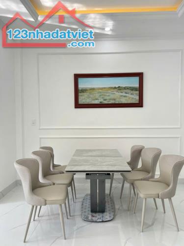 Bán nhà 2 tầng Tân Cổ Điển Full nội thất Kiệt ôtô 112 Thích Thịnh Khiết, Thủy Xuân, TP Huế - 3