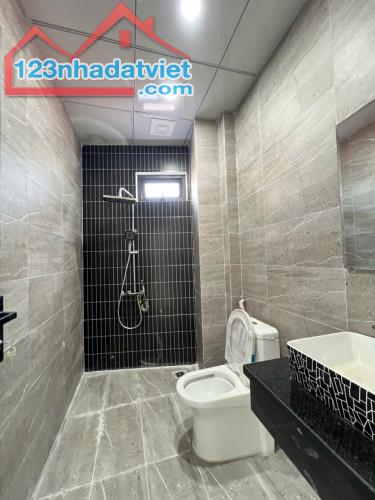 Bán nhà 2 tầng Tân Cổ Điển Full nội thất Kiệt ôtô 112 Thích Thịnh Khiết, Thủy Xuân, TP Huế - 4