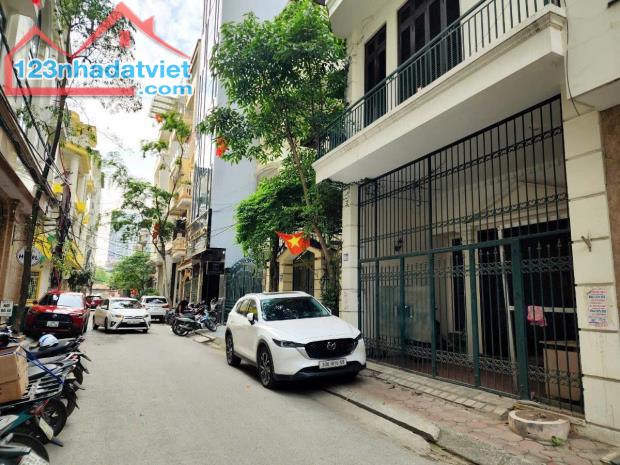 PHÂN LÔ TRUNG KÍNH💥CẦU GIẤY💥121M2 x 4T💥MT 5.7M💥45.5 TỶ💥Ô TÔ TRÁNH💥 KINH DOANH SẦM