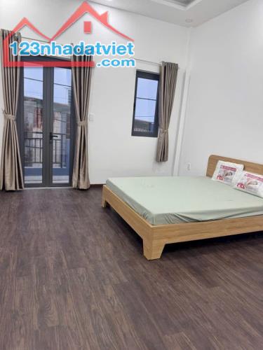 KHU VIP LÊ VĂN QUỚI - HẺM XE HƠI THÔNG - 3 TẦNG KIÊN CỐ - SỔ ĐẸP NỞ HẬU - 60M2 CHỈ HƠN 5TỶ - 5
