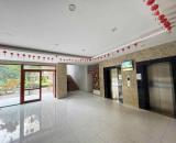 Bán chung cư C5 đường Nguyễn Cơ Thạch, Nam Từ Liêm căn tầng đẹp 107m 3PN full đồ sẵn vào ở