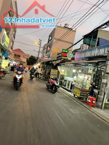 Bán nhà mặt tiền 9,3x25m giá 13,9 tỷ Đường Hiệp Thành 6